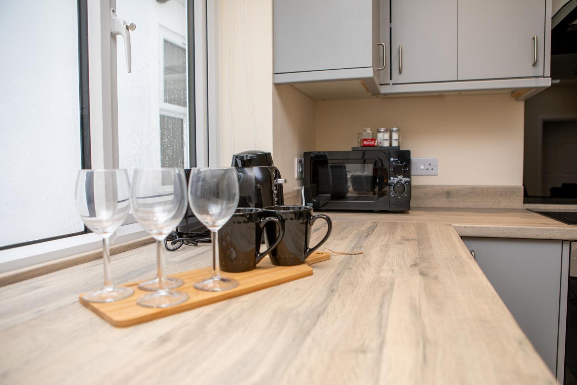 Modern Apartment Free Off Road Parking 2X Double Rooms Suite 11 ノッティンガム エクステリア 写真